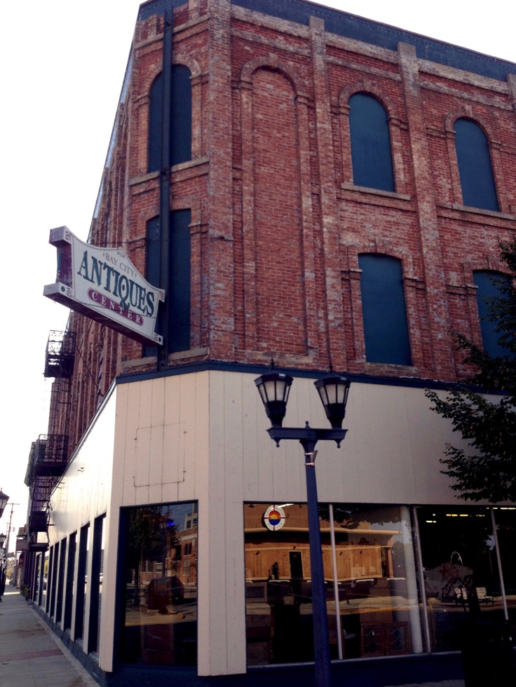 Bay City Antiques Center